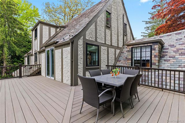 10 Woodland Drive, Rye, NY 10580