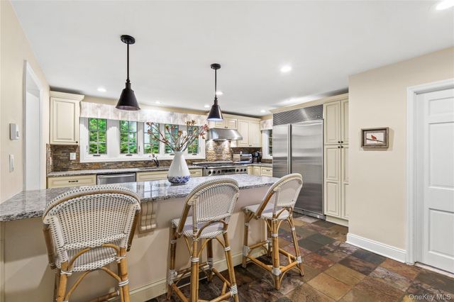 10 Woodland Drive, Rye, NY 10580