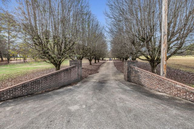 932 Johnson Road, Chickamauga, GA 30707