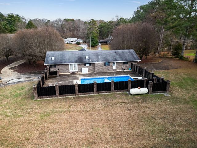 932 Johnson Road, Chickamauga, GA 30707