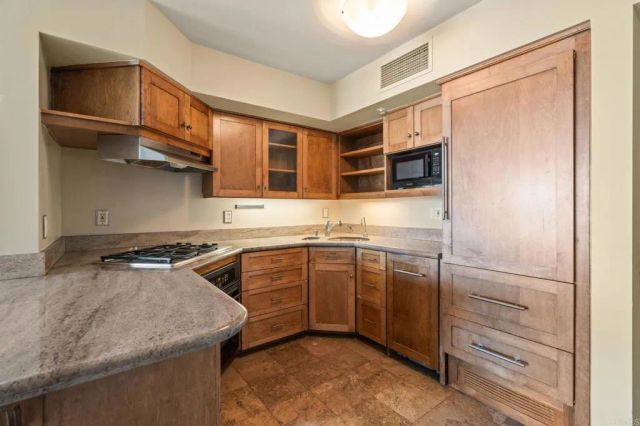 500 W Harbor 1110, San Diego, CA 92101
