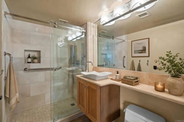 500 W Harbor 1110, San Diego, CA 92101