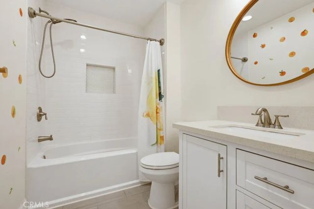 6102 Glacier, Westminster, CA 92683