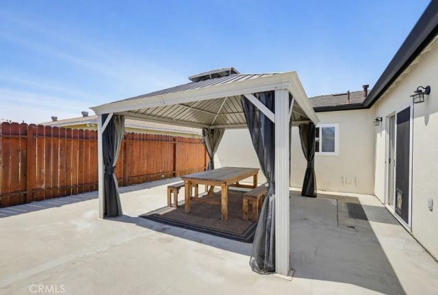 6102 Glacier, Westminster, CA 92683