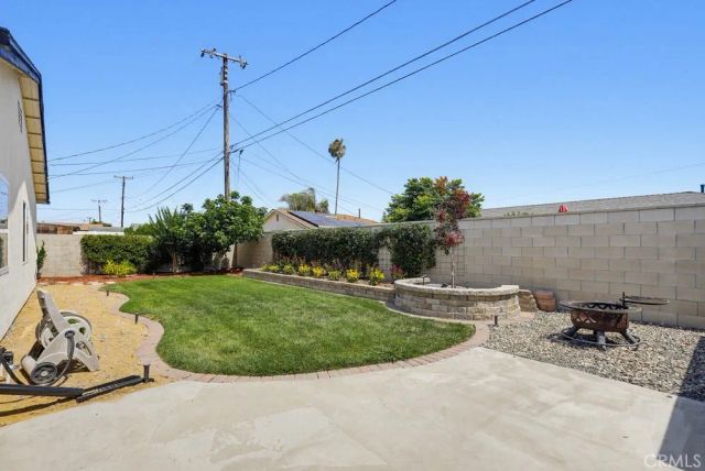 6102 Glacier, Westminster, CA 92683