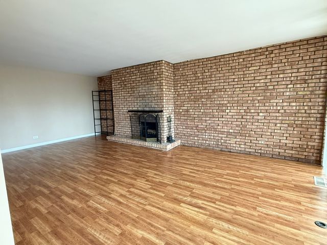 5500 Hillcrest Lane 3C, Lisle, IL 60532