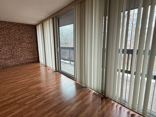 5500 Hillcrest Lane 3C, Lisle, IL 60532