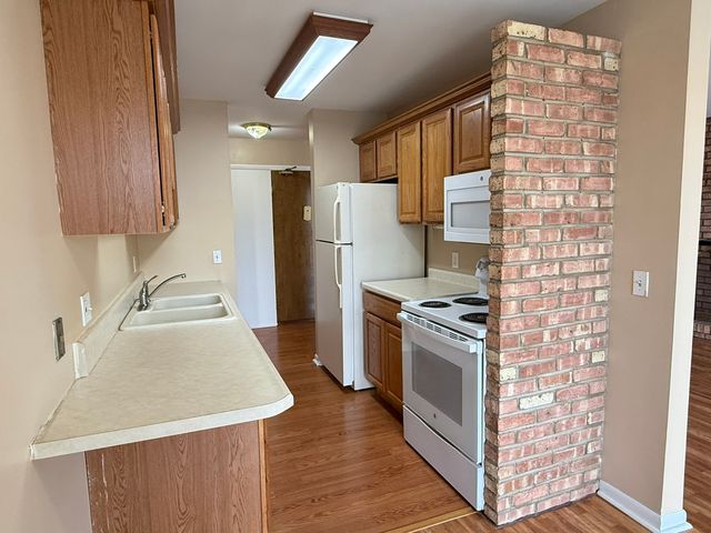 5500 Hillcrest Lane 3C, Lisle, IL 60532