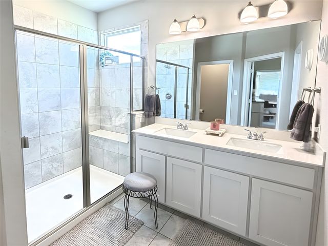 140 Spring Creek Circle, Paradise, TX 76073