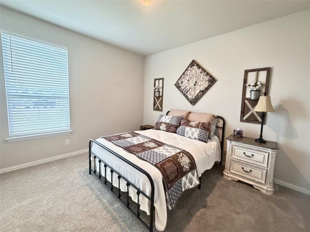 140 Spring Creek Circle, Paradise, TX 76073