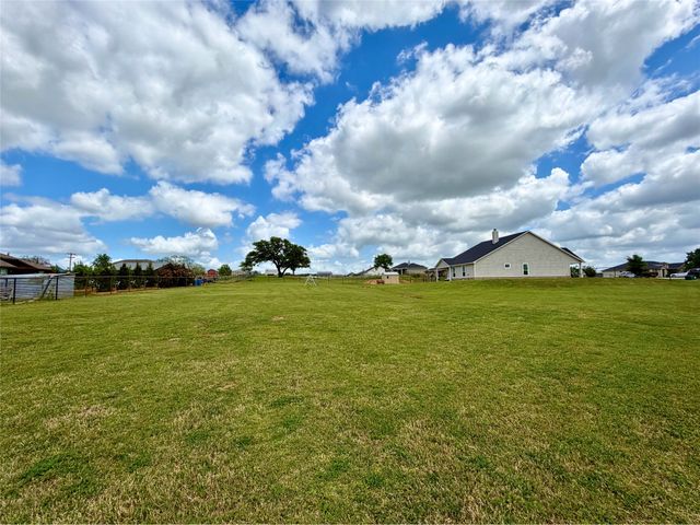 140 Spring Creek Circle, Paradise, TX 76073