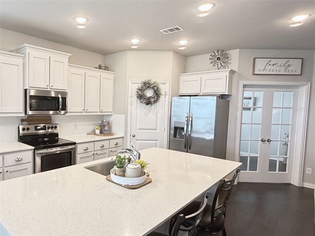 140 Spring Creek Circle, Paradise, TX 76073