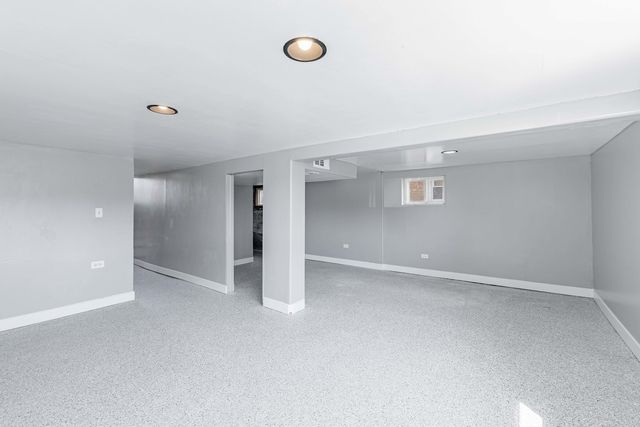 7614 W 63rd Place, Summit, IL 60501