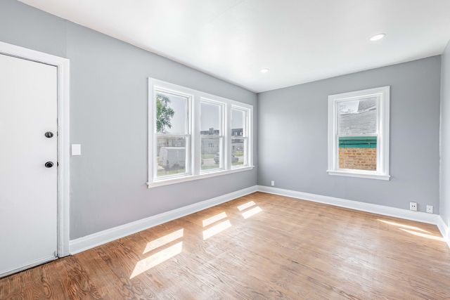 7614 W 63rd Place, Summit, IL 60501
