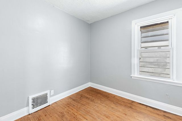 7614 W 63rd Place, Summit, IL 60501