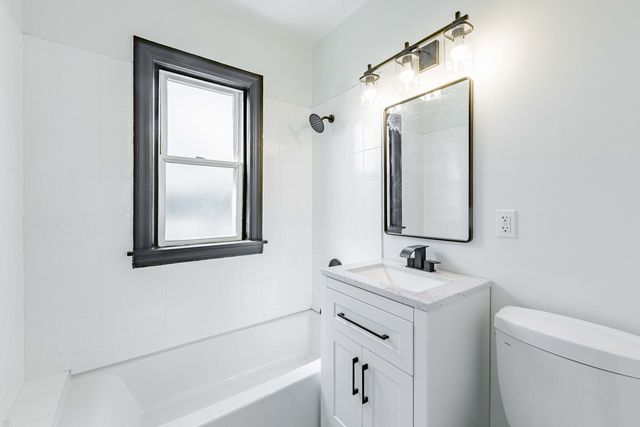 7614 W 63rd Place, Summit, IL 60501