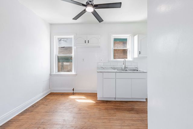 7614 W 63rd Place, Summit, IL 60501