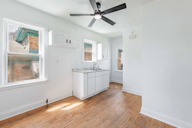 7614 W 63rd Place, Summit, IL 60501