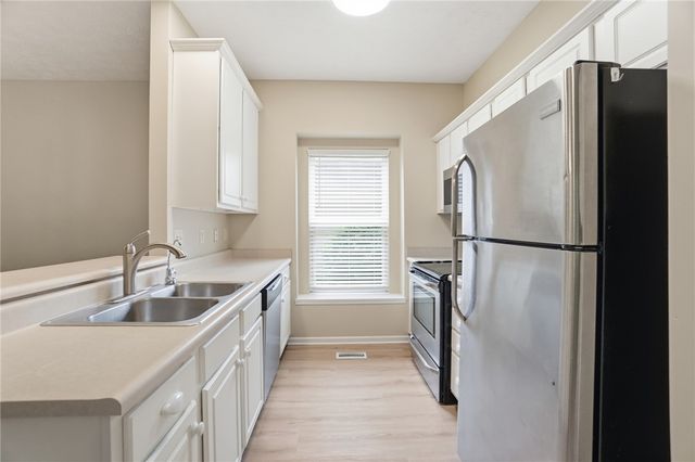 7448 New York Way, Butler Twp, OH 45414