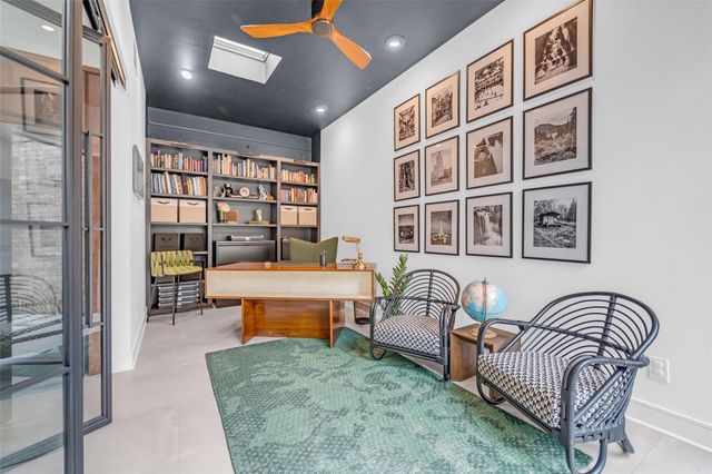 33 Charleston Street N, Sugar Land, TX 77478