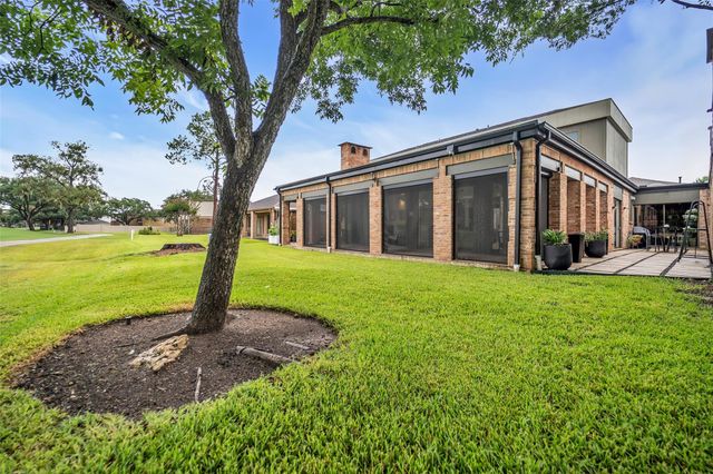 33 Charleston Street N, Sugar Land, TX 77478
