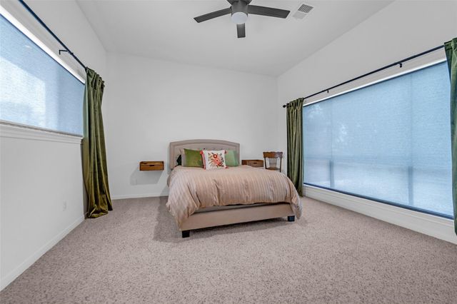 33 Charleston Street N, Sugar Land, TX 77478