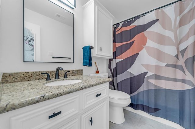 33 Charleston Street N, Sugar Land, TX 77478