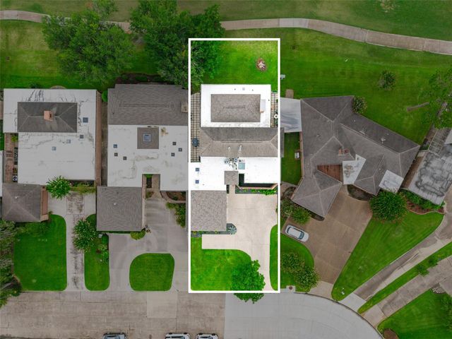 33 Charleston Street N, Sugar Land, TX 77478