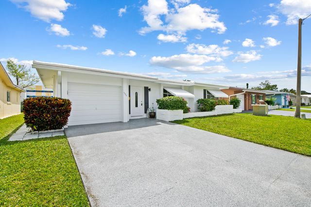 4524 NW 43rd Avenue, Tamarac, FL 33319