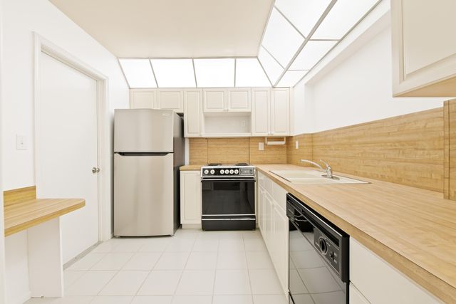 4524 NW 43rd Avenue, Tamarac, FL 33319