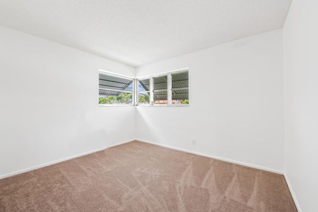 4524 NW 43rd Avenue, Tamarac, FL 33319