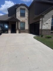 129 Gallow Hill, Red Oak, TX 75154