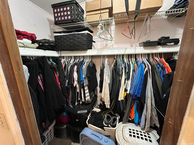 220 S Hunt Street, Greentown, IN 46936