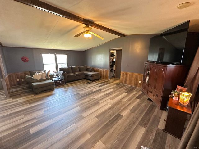 220 S Hunt Street, Greentown, IN 46936