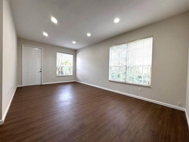 3245 NW 31st Terrace 3245, Oakland Park, FL 33309