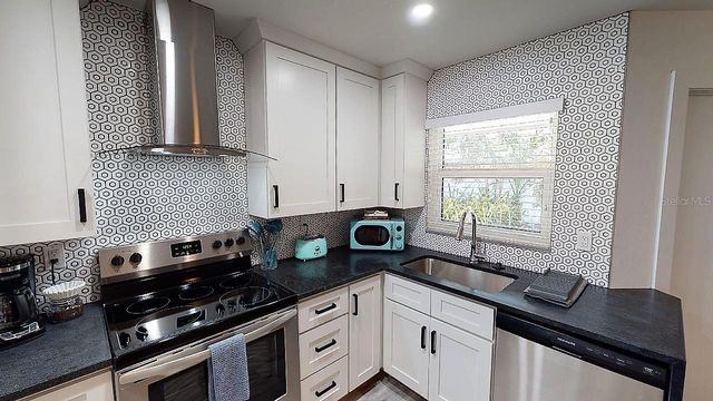 1912 MORRILL Lime, Sarasota, FL 34236