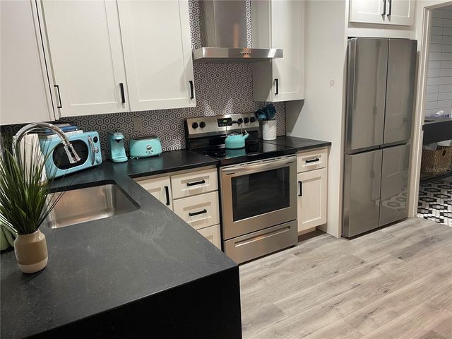 1912 MORRILL Lime, Sarasota, FL 34236