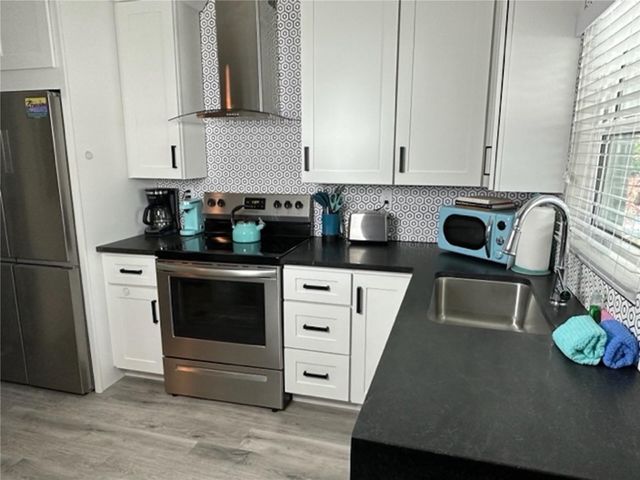 1912 MORRILL Lime, Sarasota, FL 34236