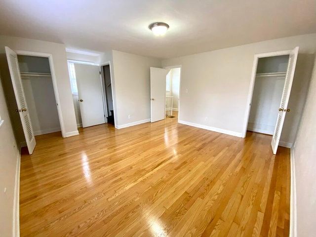 4320 Cresthill DR, Roanoke, VA 24018