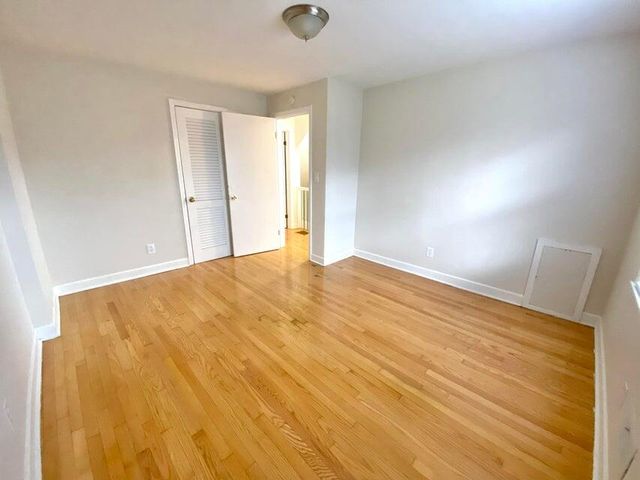 4320 Cresthill DR, Roanoke, VA 24018