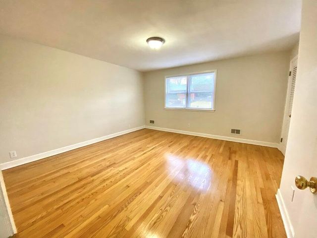 4320 Cresthill DR, Roanoke, VA 24018