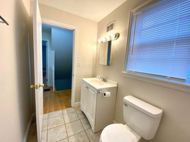 4320 Cresthill DR, Roanoke, VA 24018