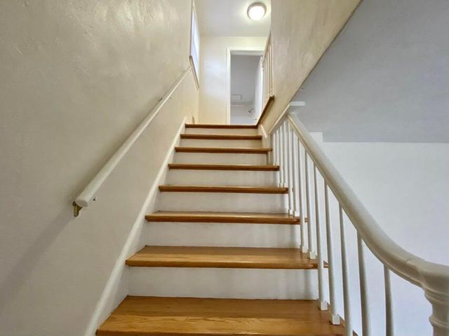 4320 Cresthill DR, Roanoke, VA 24018