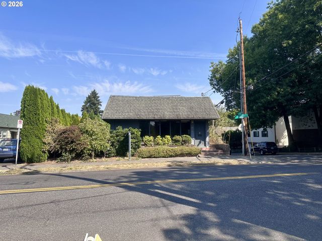5848 Se MILWAUKIE Ave, Portland, OR 97202