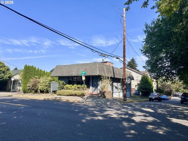 5848 Se MILWAUKIE Ave, Portland, OR 97202