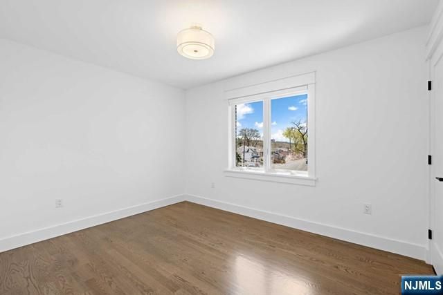 213 7th Street, Palisades Park, NJ 07650