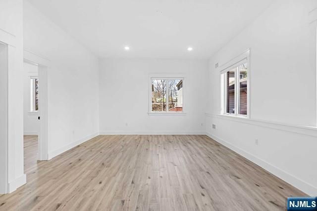 213 7th Street, Palisades Park, NJ 07650