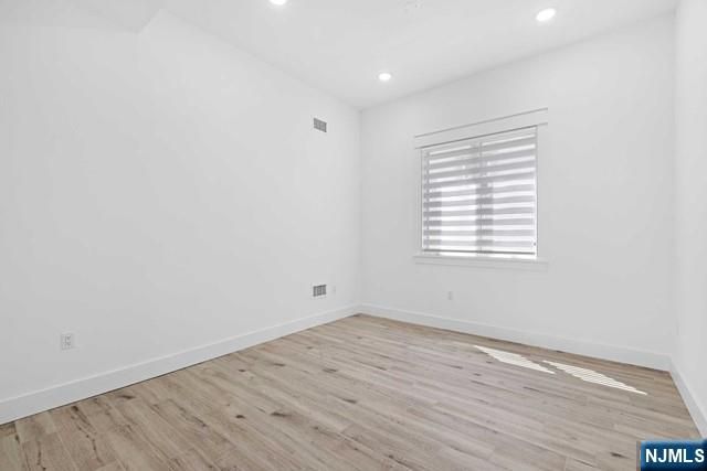 213 7th Street, Palisades Park, NJ 07650