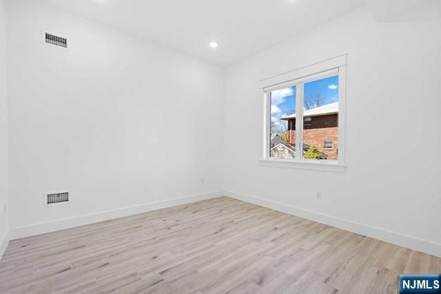 213 7th Street, Palisades Park, NJ 07650