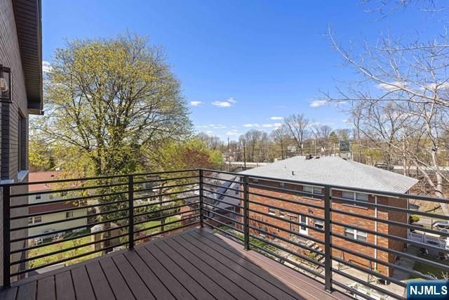 213 7th Street, Palisades Park, NJ 07650